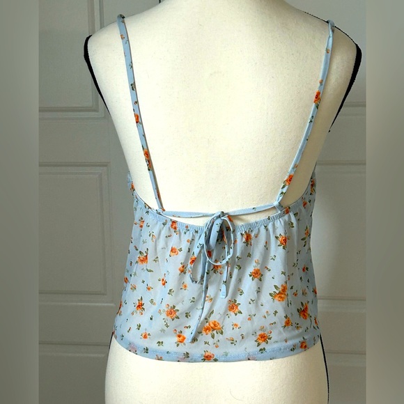 Pretty Blue Floral Crop Top - Picture 3 of 7